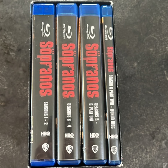 The Sopranos complete series Blu Ray - Picture 2 of 3